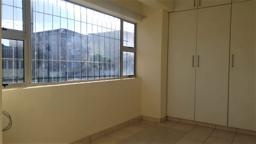 To Let 1 Bedroom Property for Rent in Quigney Eastern Cape